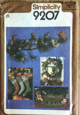SIMPLICITY 9207 WREATH, TREE SKIRT, STOCKING, ORNAMENTS SEWING PATTERN  1979 CUT
