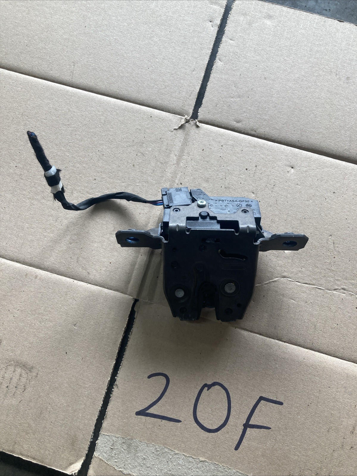 VAUXHALL ASTRA J TAILGATE BOOT LOCK LATCH CATCH MECHANISM FOR ZAFIRA C 13585478