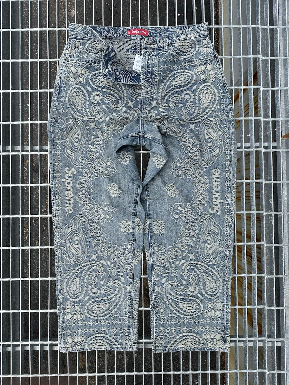 Jean baggy jacquard Supreme SS25 Bandana bleu   Taille 32