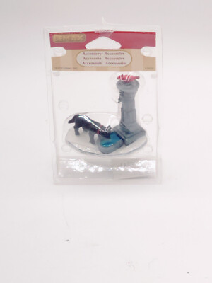 2010 Lemax Village Collection Dog Water Fountain 04231 Accessory Opened