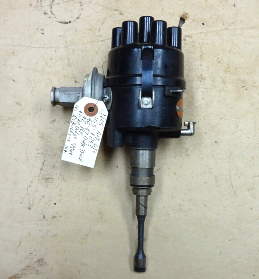 NOS 1942 1947 Dodge Truck DISTRIBUTOR w CAP & ROTOR Original IGS4203