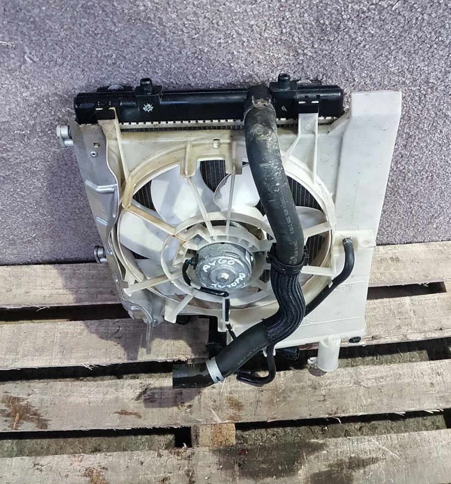 TOYOTA AYGO 2014-ON RADIATOR PACK COMPLETE 16360-0Q021-A/88450-YV020 - Image 4 of 4