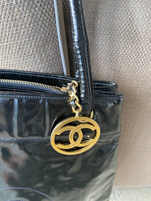 Chanel Vintage '90 Embossed Logo Shoulder Bag Navy Patent