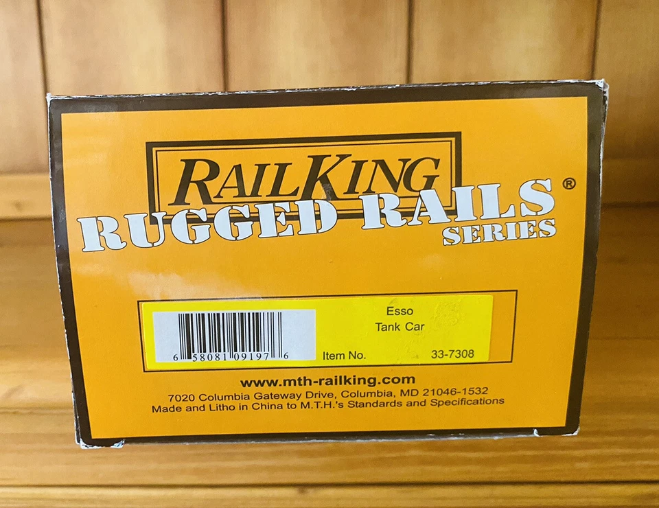 RARE MTH RAIL KING ESSO TANK CAR 33-7308 HTF - Image 3 of 3