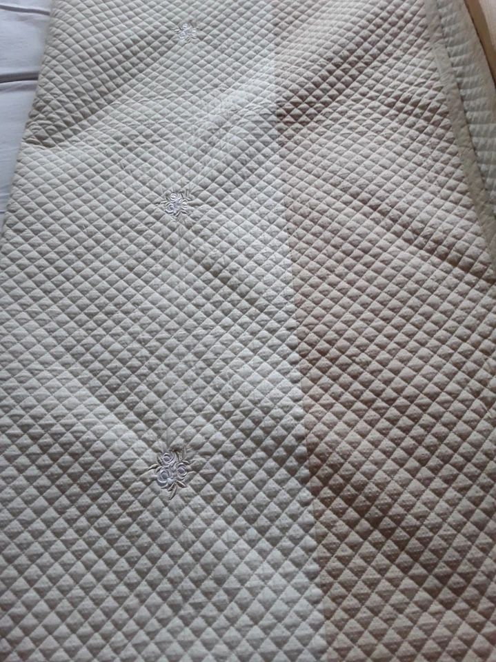 Tagesdecke, Steppdecke, Bettüberwurf 145 x 200 cm bestickt - Bild 3 von 3