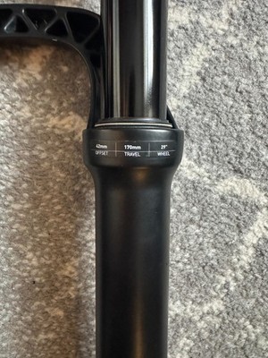 ROCKSHOX YARI 29 170mm boost | eBay