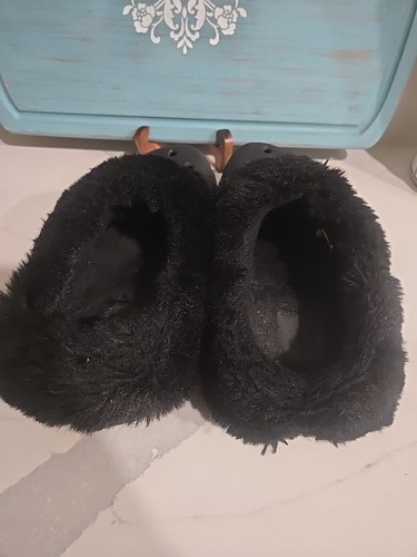 Crocs Furever Crush Black Fur Lined Clogs Shoes Womens 8/Mens 6 - Picture 4 of 7
