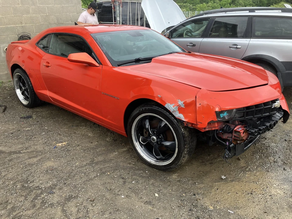 11 CHEVY CAMARO Rear Bumper Reinforcement (REBAR ONLY) Foto 3 de 4