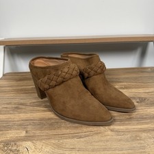 Universal Threads Heel Clogs Pointed Toe Suede Women s Size 8 Camel