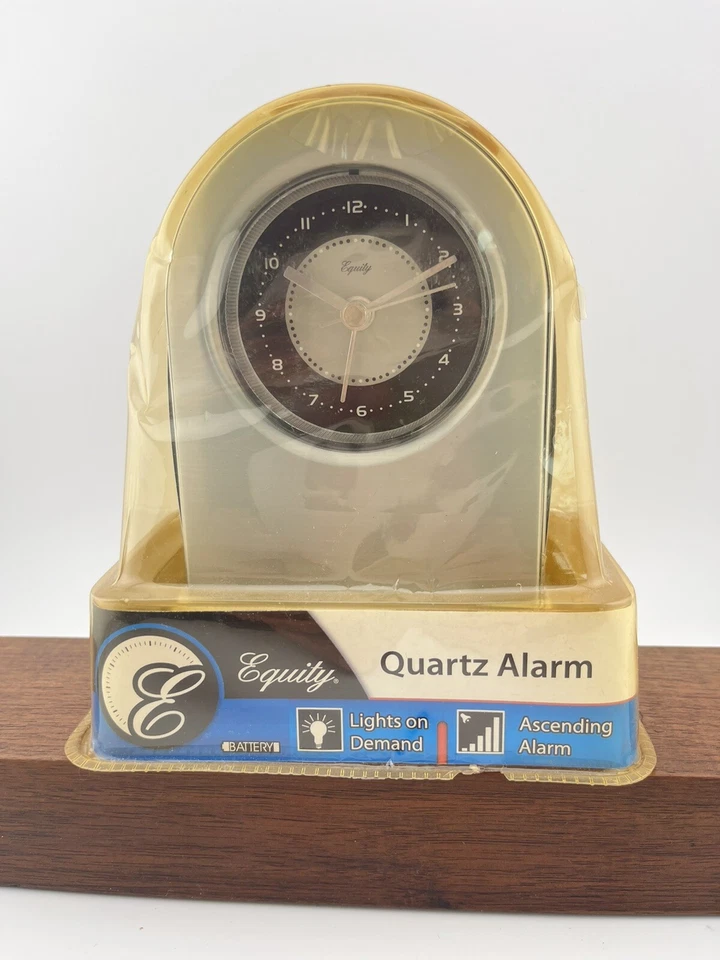 Новый в коробке Винтажный Equity La Crosse 20901 будильник гладкий современный маленький серебряный будильник - Изображение 2 из 4