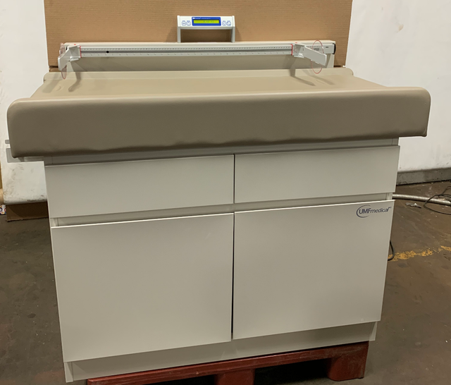 UMF 5900 Pediatric Examination Table With Digital Scale for sale online eBay