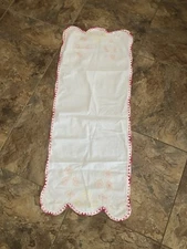 Vintage Table Runner 38" x 15" GUC - mild flaws in stitching