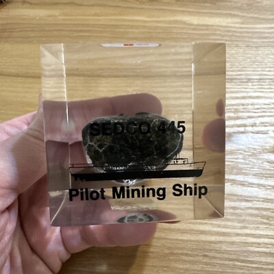 Vintage Sedco 445 Pilot Mining Ship Oil And Gas Lucite Paperweight