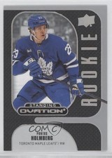 2022-23 Upper Deck Ovation Rookies Standing 285/500 Pontus Holmberg #166 18nr