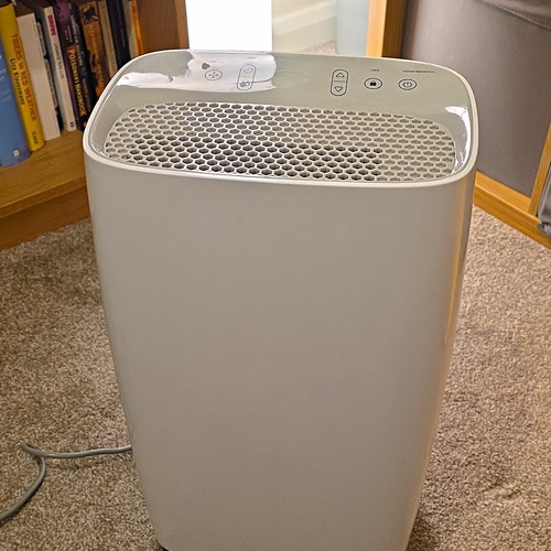 HOMCOM D015R2D-12L Dehumidifier 12L/24h 210W Digital Display Timer White