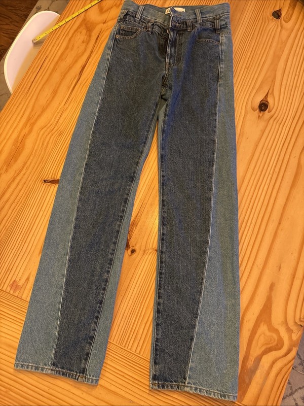 zara Blue jeans women size 2 Double Button Double Belt Loop Zipper Fly