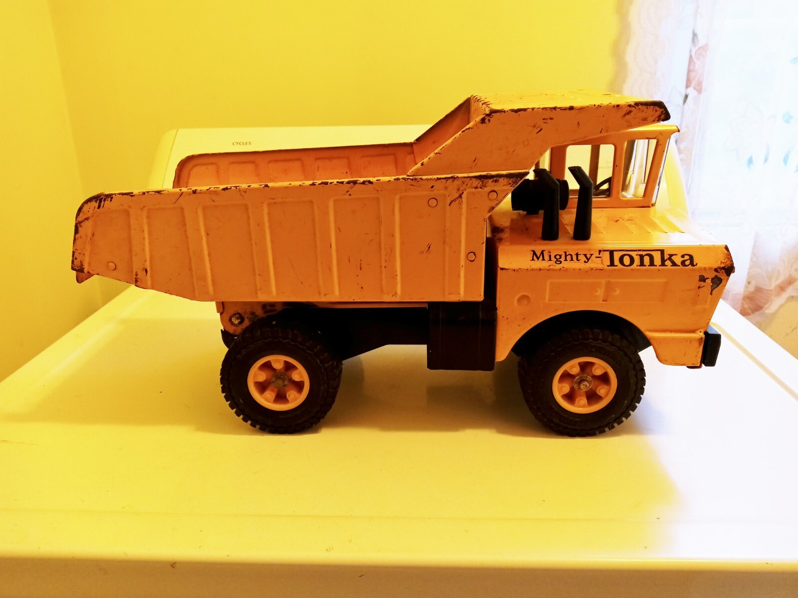 Pressed Steel Toys, Vintage Toy Truck, (Rare Year) 1965/66 Tonka Mighty