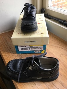 narrow fit childrens shoes uk