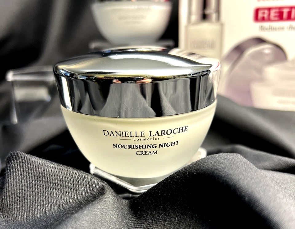 全新带盒 DANIELLE LAROCHE 视黄醇三件套全尺寸日夜霜抗衰老精华 — 第 3/4 张图片