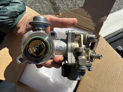 #ad Bosch OEM High Pressure Fuel Pump HPFP Core Mercedes C250 M271 $129.00