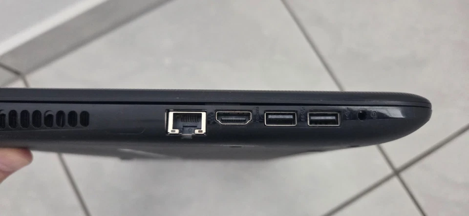 HP 15 Notebook 15a012ng, i5-5005, 4 GB, 240 GB SSD, Windows 10 & Office 2021 - Bild 4 von 4