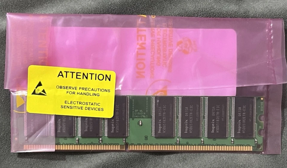 Integral IN1T1GNSKCX 1GB DDR400 DIMM  Ref00325 - Image 3 of 3
