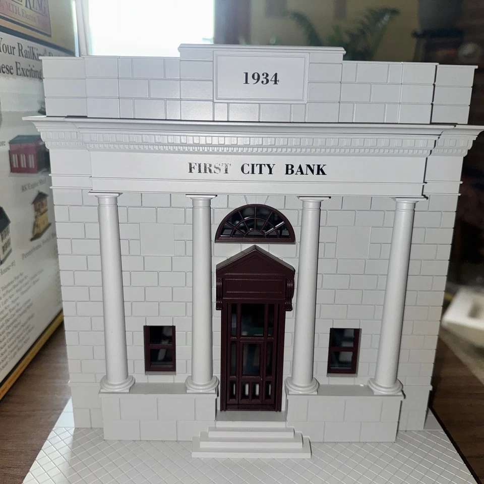MTH RailKing First City Bank 2-Tone Gray w/ Red Windows 30-9017 New - Image 4 of 4