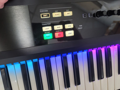 NATIVE INSTRUMENTS KOMPLETE KONTROL S61 MK1 MIDI KEYBOARD CONTROLLER 