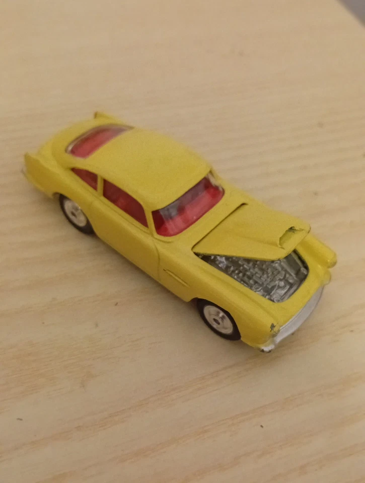 Modellino ASTON MARTIN DB4 scala 1/43 ORIGINALE CORGI TOYS - Immagine 3 di 4