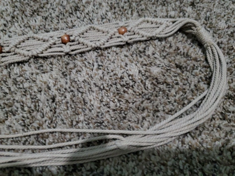 Cinturón Vintage Años 80 Cuerda Trenzada Tono Dorado Boho Macramé Cinturón Declaración Talla 42 Pulgadas Foto 3 de 4