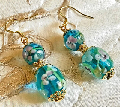 Boucles d'oreilles puce verre fusing millefiori rouge et blanc