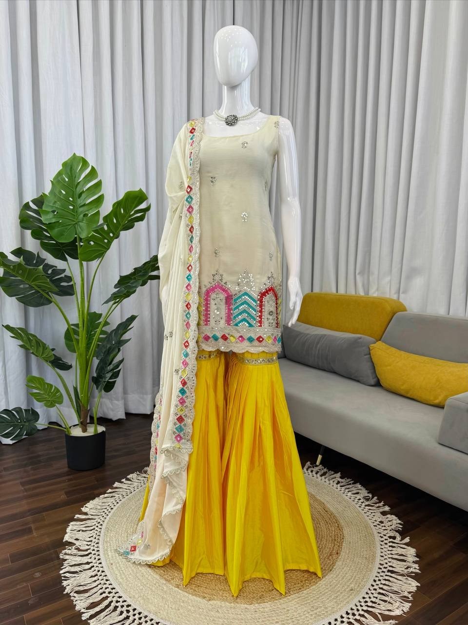 New Off White Heavy Chinon Silk Top Palazzo With Dupatta For Festival Wear thumbnail 3