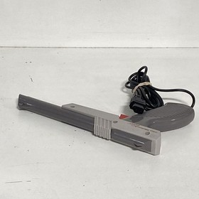 Nintendo NES Zapper Light Gun Super Mario Bros Duck Hunt Gumshoe 2 Game Lot