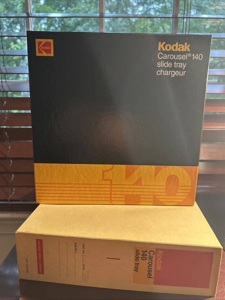 Kodak Carousel Transvue 140 Slide Tray Vintage, Black - Image 2 of 4