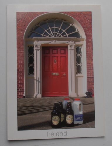 DUBLIN POSTCARD GEORGIAN DOOR AND MILK AND GUINNESS DELIVERY - Picture 1 of 2