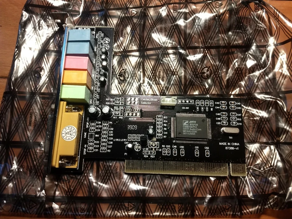 Genuine Sabrent 6-Channel PCI Sound Card SBT-SP6C w/Disk (3D Sound, 5.1, Etc) - Image 2 of 4