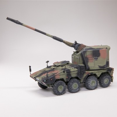 1/72 AM German boxer dog armored vehicle RCH155mm howitzer model