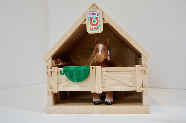 sylvanian families stable