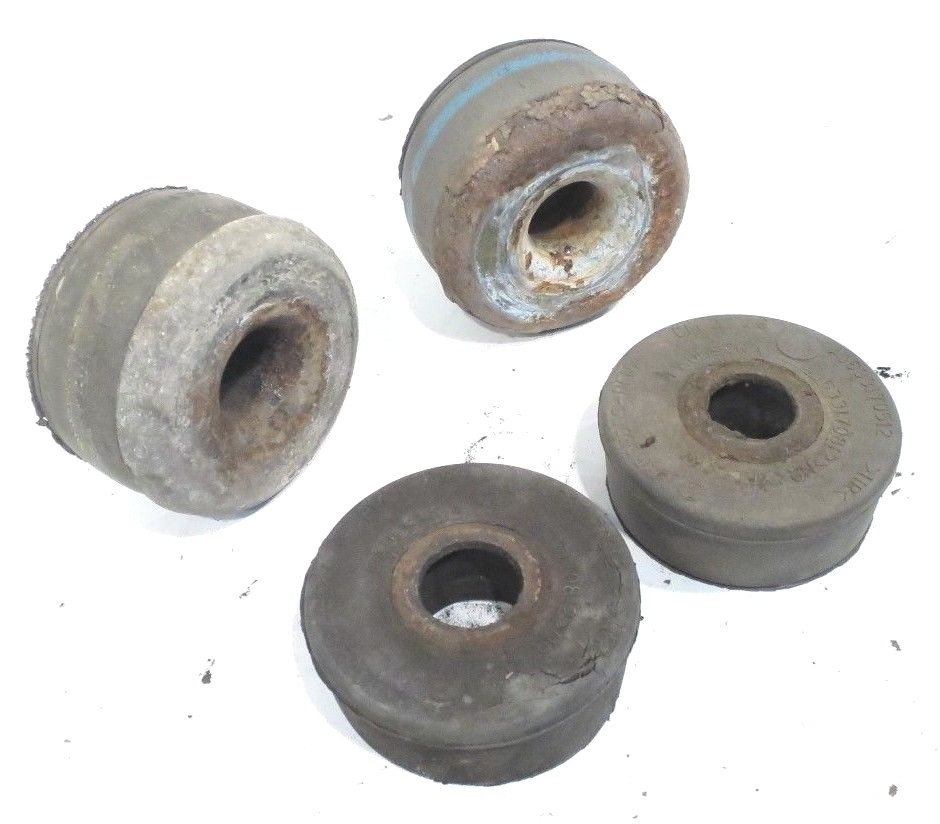 98-05 OEM Mercedes-Benz FRAME MOUNTS ML320 ML430 ML500 ML500 W163  