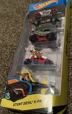 Hot Wheels Stunt Devil 5-Pack Off-Road Classic 2016 Volkswagen Baja Beetle 1:64