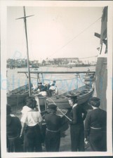 1951 Girl Guides photo TS Foudroyant  boarding boats 3.5*2.25" 