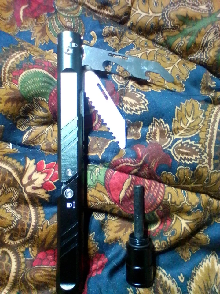 Faca multifuncional Sog Baton tipo 8 em 1 - Imagem 4 de 4