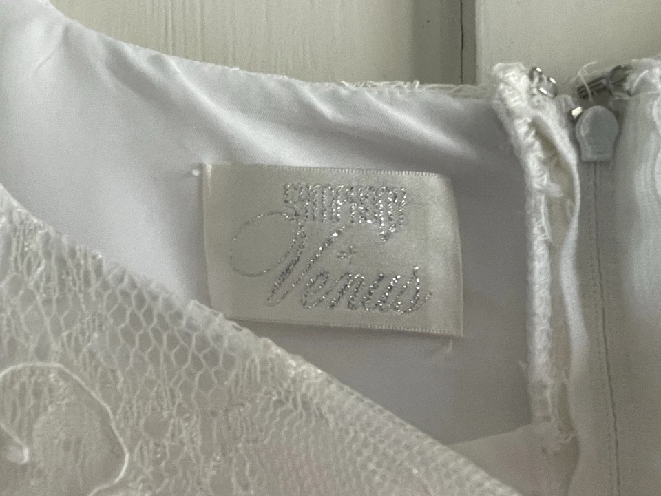 Vestido de novia talla 8 inalterado Foto 4 de 4