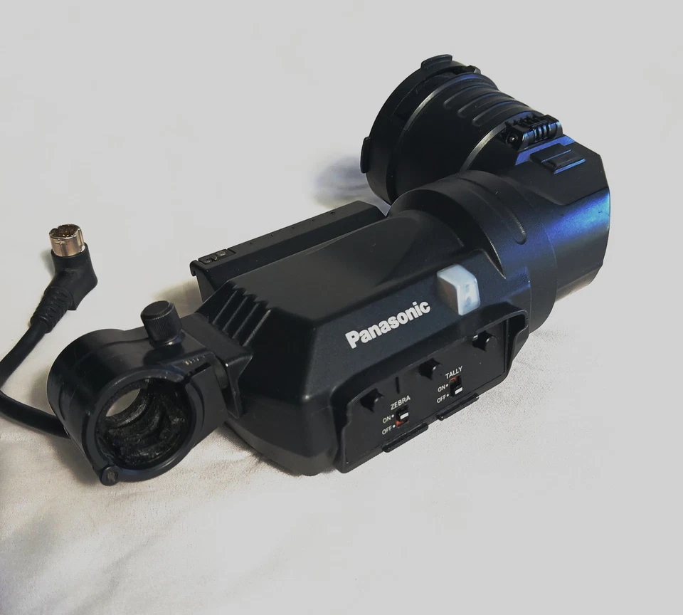 Panasonic VEQ4548 Electronic Viewfinder Eyepiece Professional AG-HPX Camcorder  - Image 2 of 4