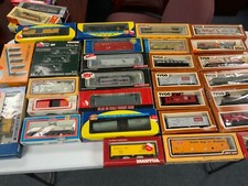 50 Lot Vintage HO Gauge Trains Locomotives Cars Engines Atlas Athearn Tyco Con