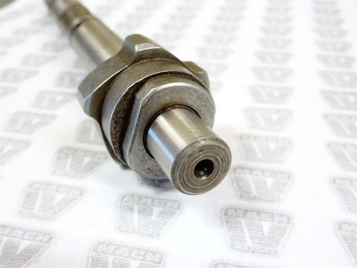 Yamaha NOS NEW 118-15660-00 Kick Axle U5E | eBay
