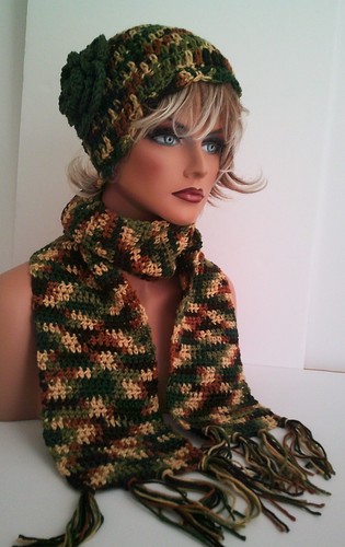 SET CAPPELLO E SCIARPA VERDE, MARRONE MULTI MANO ALL'UNCINETTO FIORE BERRETTO TESCHIO SCI - Foto 5 di 6