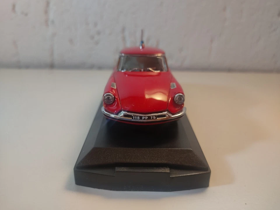 Citroen DS 19 1961 Pompiers De Paris Vitesse 1/43 Cod. L066 - Immagine 4 di 4