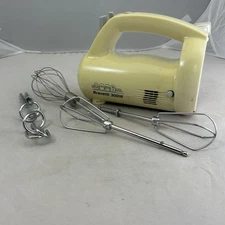 Bravetti EP545 Cream Hand Mixer With Attachments 300W Whisk Beaters & Dough Hook