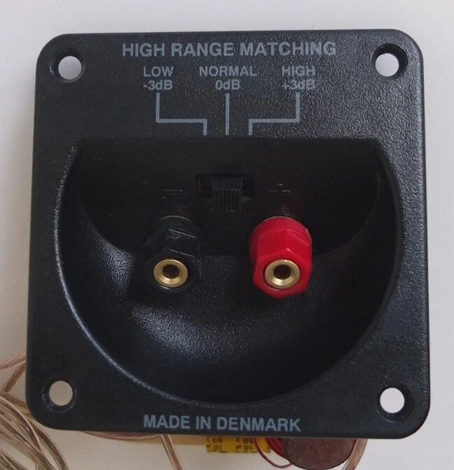 JAMO Center 200 crossover bidireccional, tres conductores con atenuador tweeter, c.1995 Foto 2 de 4